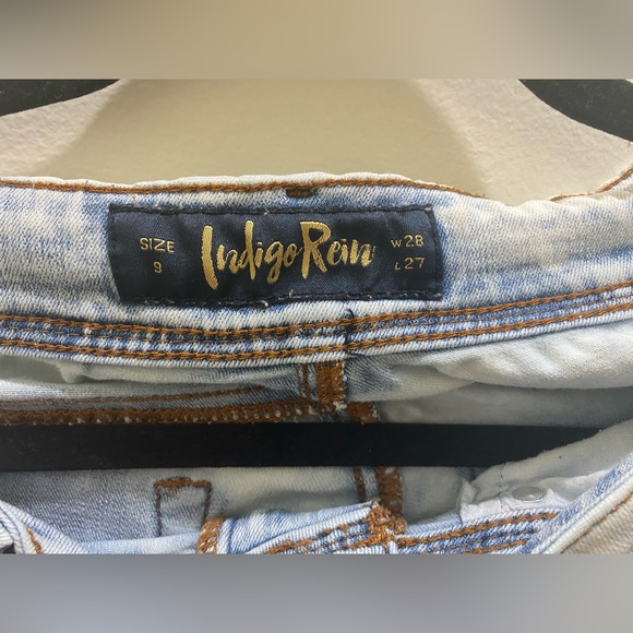 Women’s Light Blue Washed Jeans from Indigo Reins, size 28, Preloved. - Picture 4 of 5
